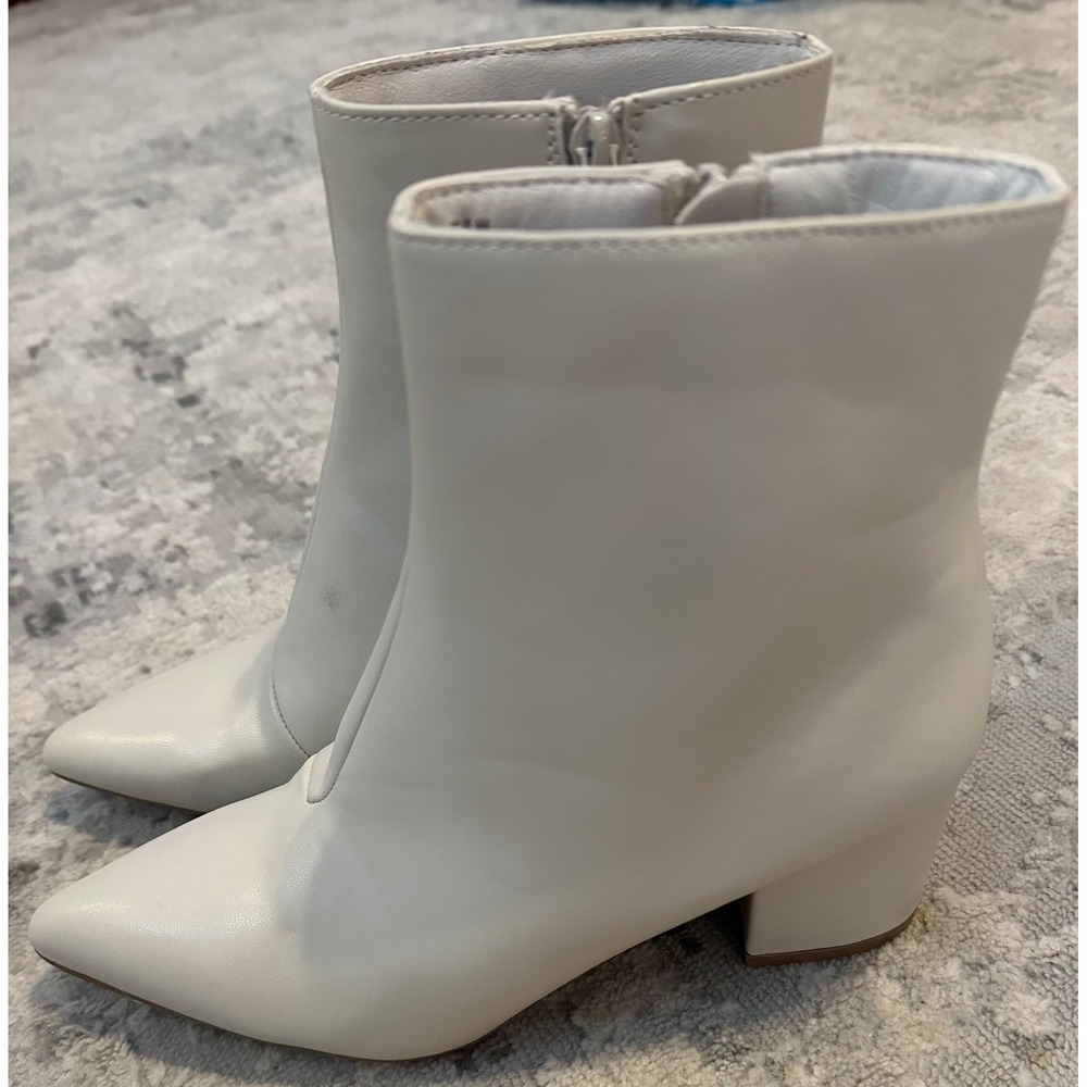 Sugar SGR NIGHTLIFE White Faux Leather Pointed Toe Heel Ankle Boots Womens 6.5 M